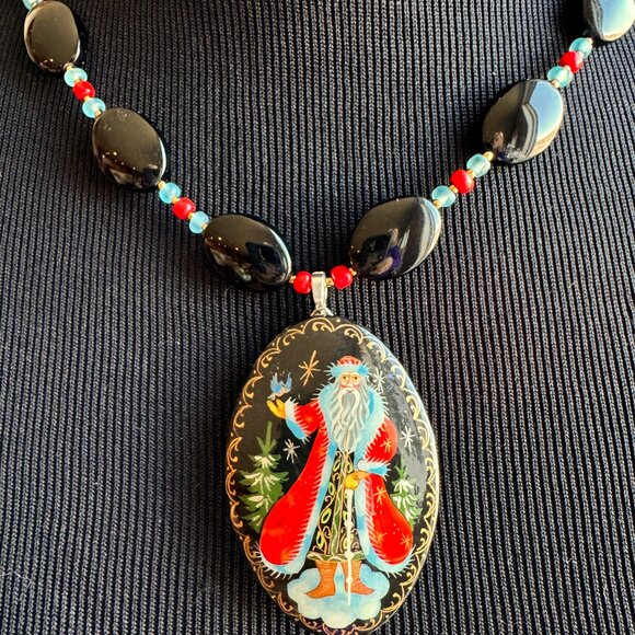Hand-painted Santa on Russian black Lacquer used as necklace. Festive and Fun - Picture 8 of 10
